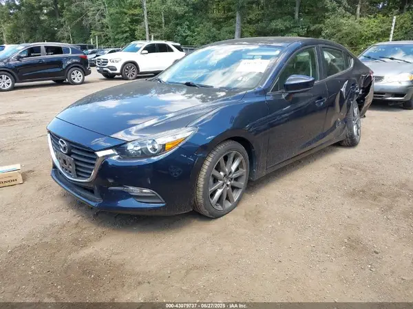 3MZBN1V33JM163207 2018 MAZDA 3 - Image 2