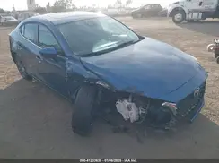 3MZBN1V33JM166186 2018 MAZDA 3