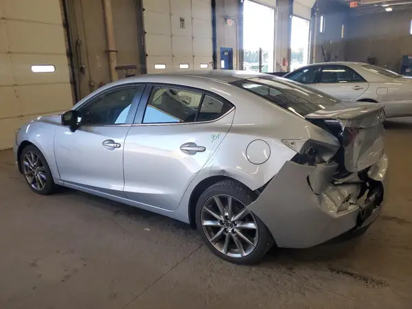 3MZBN1V33JM168469 2018 MAZDA 3 - Image 2