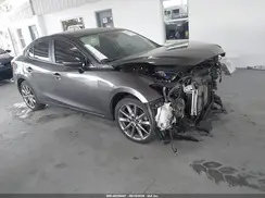 3MZBN1V33JM175924 2018 MAZDA 3