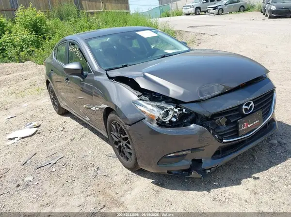 3MZBN1V33JM176197 2018 MAZDA 3 - Image 1