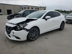 3MZBN1V33JM178600 2018 MAZDA 3