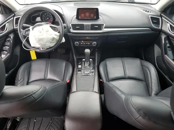 3MZBN1V33JM178600 2018 MAZDA 3 - Image 8