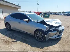 3MZBN1V33JM181271 2018 MAZDA 3