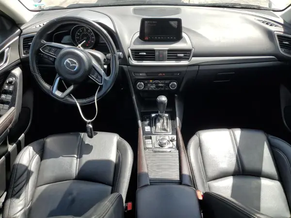 3MZBN1V33JM181965 2018 MAZDA 3 - Image 8
