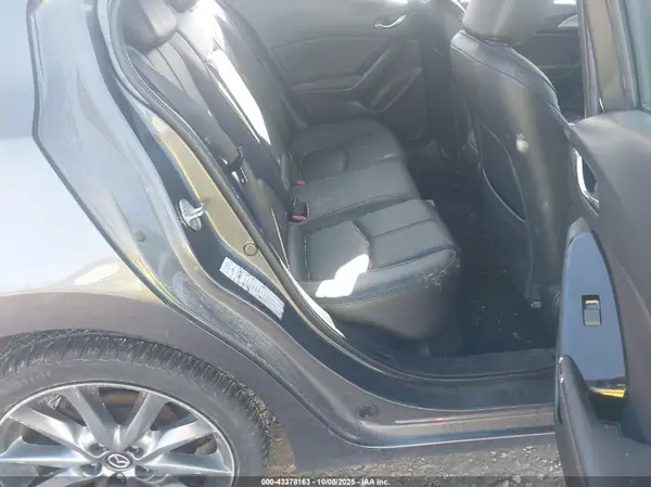 3MZBN1V33JM185188 2018 MAZDA 3 - Image 8