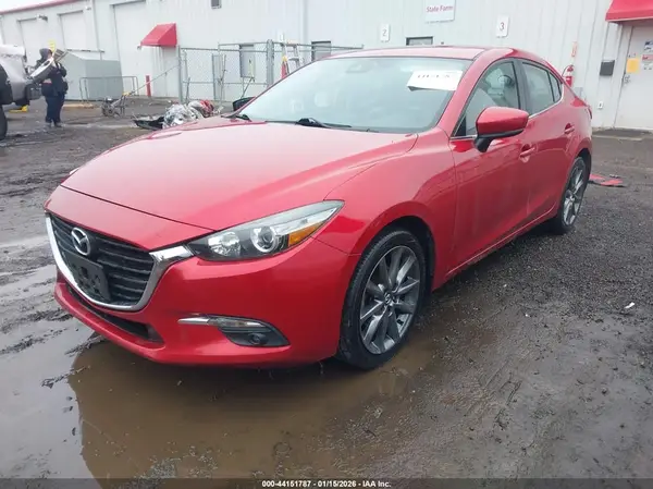 3MZBN1V33JM190052 2018 MAZDA 3 - Image 2