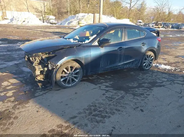 3MZBN1V33JM191136 2018 MAZDA 3 - Image 2