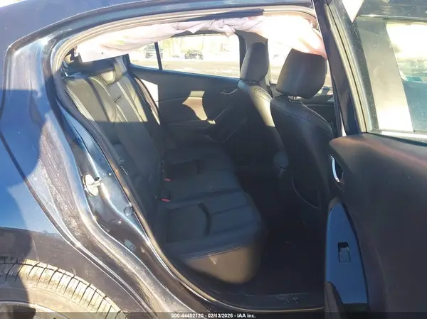 3MZBN1V33JM191136 2018 MAZDA 3 - Image 8