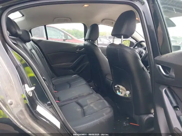 3MZBN1V33JM202071 2018 MAZDA 3 - Image 8