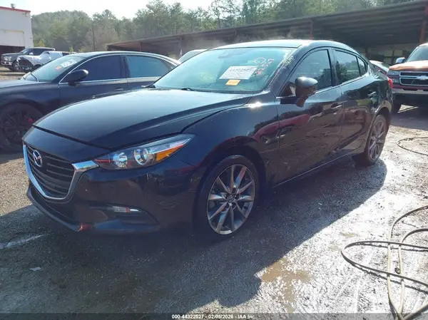 3MZBN1V33JM202748 2018 MAZDA 3 - Image 2