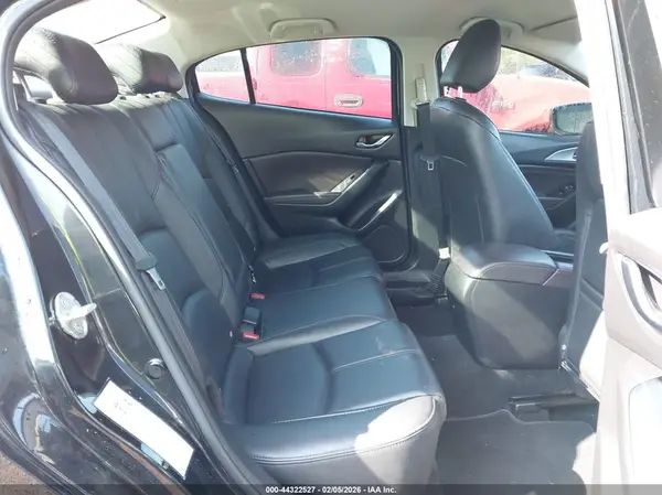 3MZBN1V33JM202748 2018 MAZDA 3 - Image 8