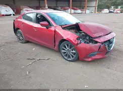 3MZBN1V33JM204063 2018 MAZDA 3