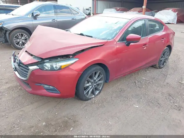 3MZBN1V33JM204063 2018 MAZDA 3 - Image 2