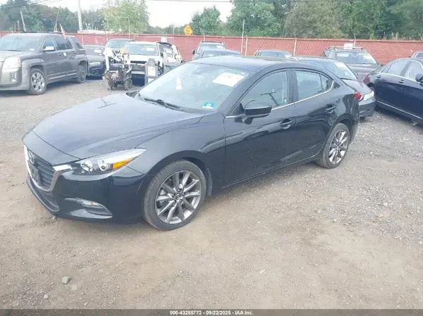 3MZBN1V33JM206542 2018 MAZDA 3 - Image 2