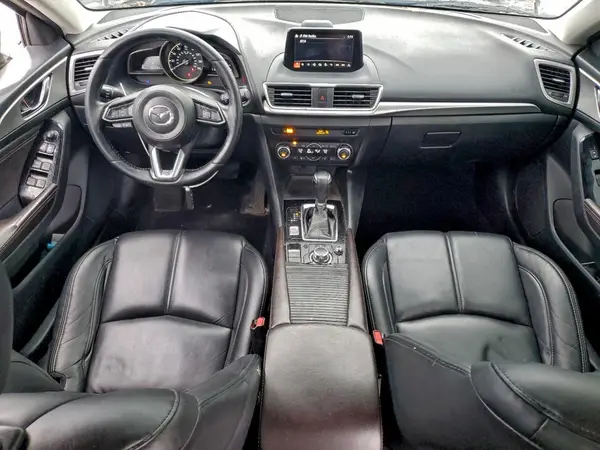 3MZBN1V33JM207335 2018 MAZDA 3 - Image 8