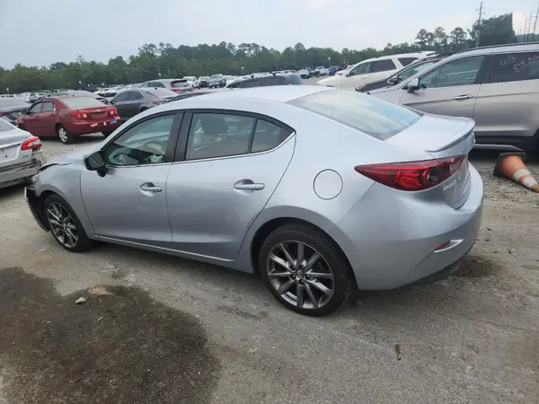3MZBN1V33JM207433 2018 MAZDA 3 - Image 2