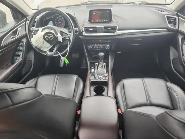 3MZBN1V33JM207433 2018 MAZDA 3 - Image 8