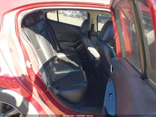 3MZBN1V33JM214205 2018 MAZDA 3 - Image 8