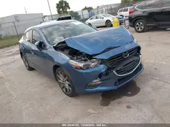 3MZBN1V33JM214656 2018 MAZDA 3
