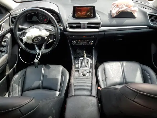 3MZBN1V33JM218397 2018 MAZDA 3 - Image 8