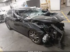 3MZBN1V33JM220005 2018 MAZDA 3