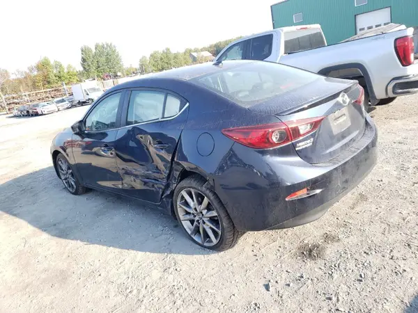 3MZBN1V33JM240934 2018 MAZDA 3 - Image 2