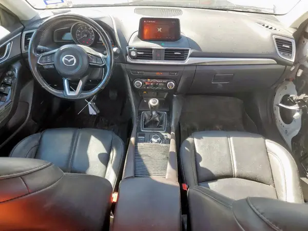 3MZBN1V33JM245731 2018 MAZDA 3 - Image 8