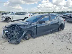 3MZBN1V33JM251691 2018 MAZDA 3