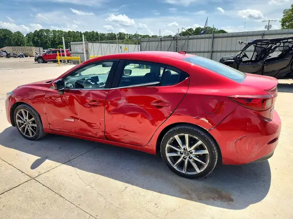 3MZBN1V33JM255126 2018 MAZDA 3 - Image 2