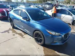 3MZBN1V33JM257815 2018 MAZDA 3