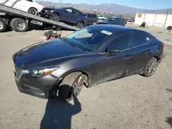 3MZBN1V33JM272069 2018 MAZDA 3
