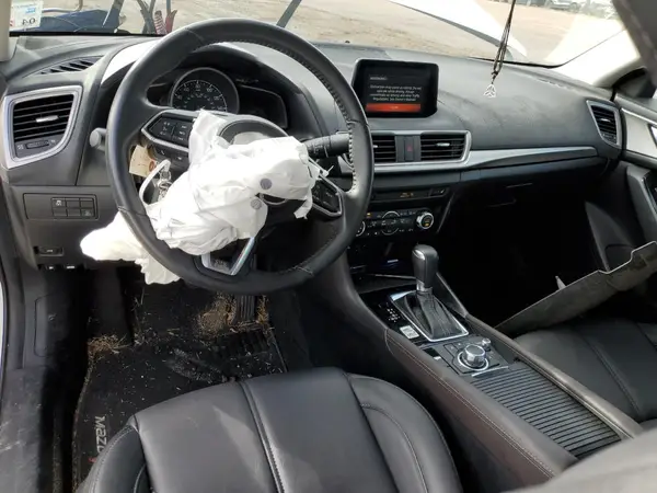 3MZBN1V33JM272170 2018 MAZDA 3 - Image 8
