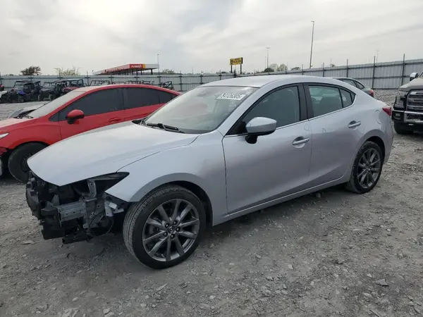 3MZBN1V33JM273609 2018 MAZDA 3 - Image 1