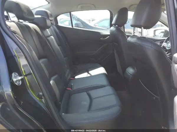 3MZBN1V33JM276803 2018 MAZDA 3 - Image 8