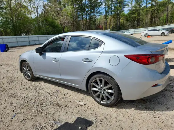 3MZBN1V34JM161031 2018 MAZDA 3 - Image 2