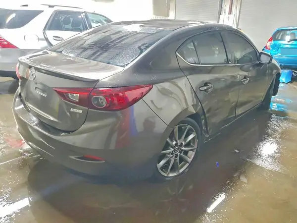 2018 MAZDA 3 COPART lot 98034875 auction photo 3