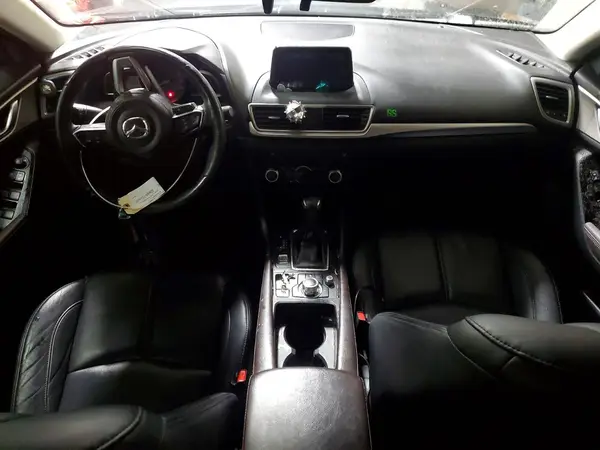 3MZBN1V34JM164933 2018 MAZDA 3 - Image 8