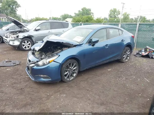 3MZBN1V34JM169548 2018 MAZDA 3 - Image 2