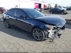 3MZBN1V34JM176015 2018 MAZDA 3