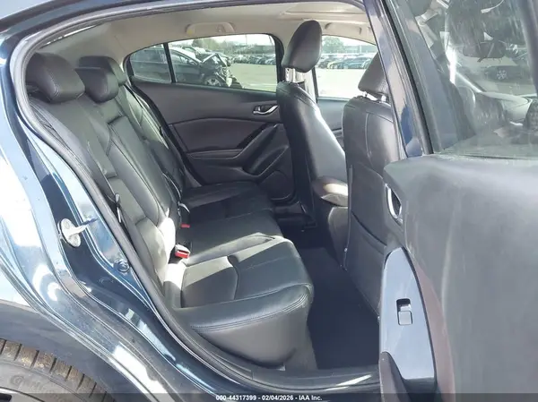 3MZBN1V34JM176015 2018 MAZDA 3 - Image 8