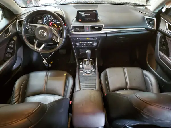 3MZBN1V34JM186589 2018 MAZDA 3 - Image 8