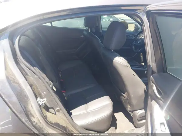 3MZBN1V34JM187239 2018 MAZDA 3 - Image 8