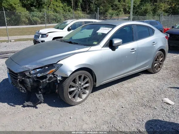 3MZBN1V34JM193283 2018 MAZDA 3 - Image 2