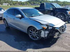3MZBN1V34JM200605 2018 MAZDA 3
