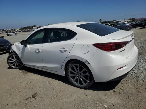 3MZBN1V34JM202192 2018 MAZDA 3 - Image 2
