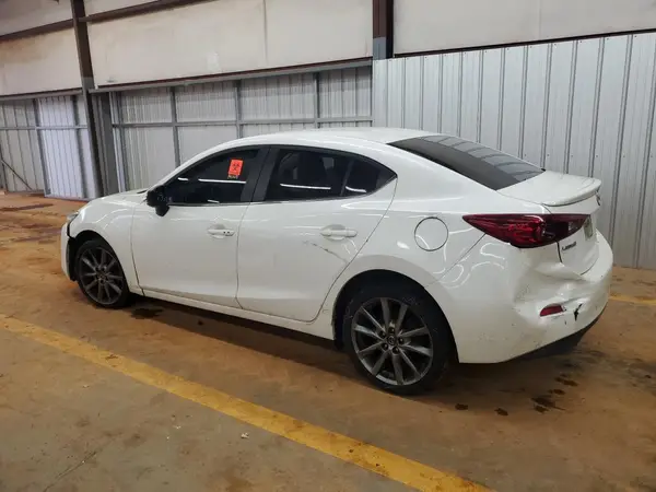 3MZBN1V34JM202676 2018 MAZDA 3 - Image 2