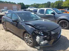 3MZBN1V34JM208932 2018 MAZDA 3