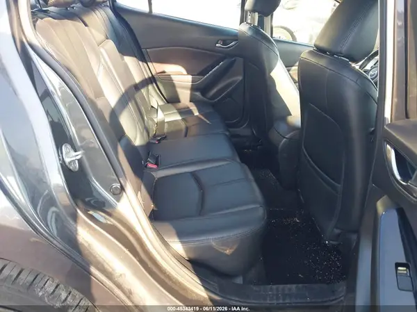 3MZBN1V34JM210101 2018 MAZDA 3 - Image 8