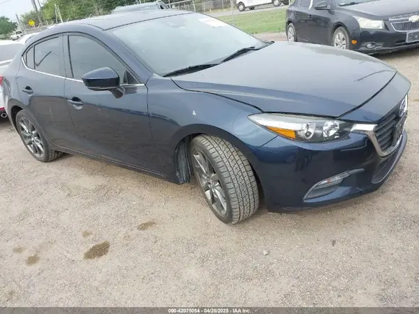 3MZBN1V34JM210728 2018 MAZDA 3 - Image 1